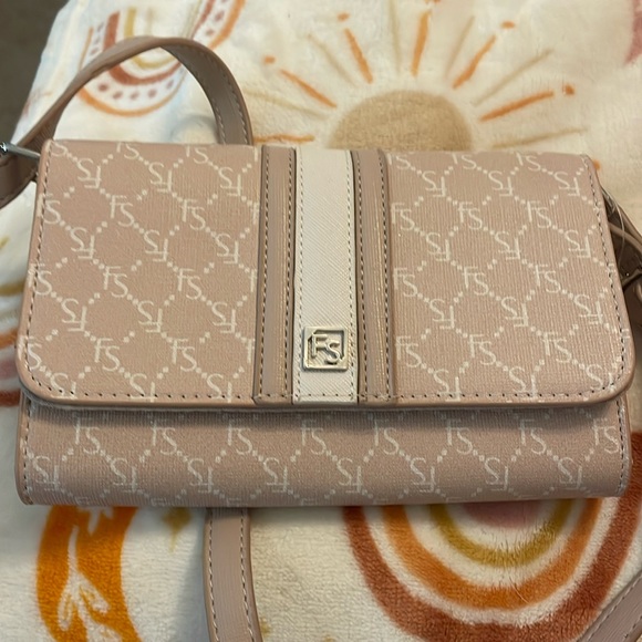 NWT! Franco Sarto logo wallet on a string. Blush/multi - Picture 1 of 5